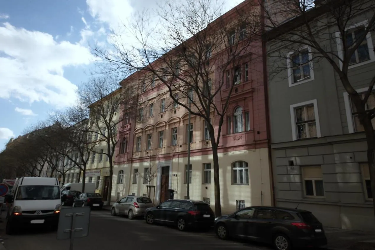 Karlin Praha - Pernerova 18 Daire